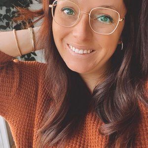 Meet your Posher, Roxanne